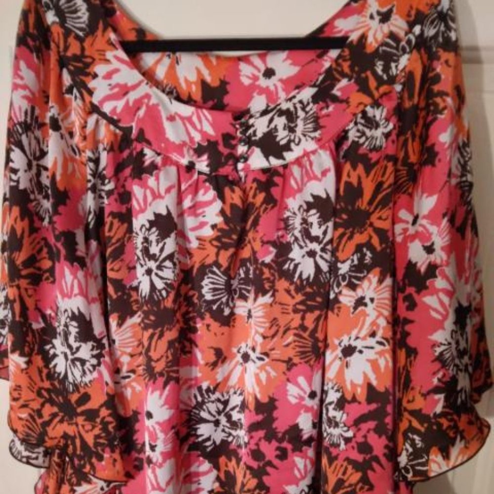 CATO Women 26/28 Floral Top in excellent condition
